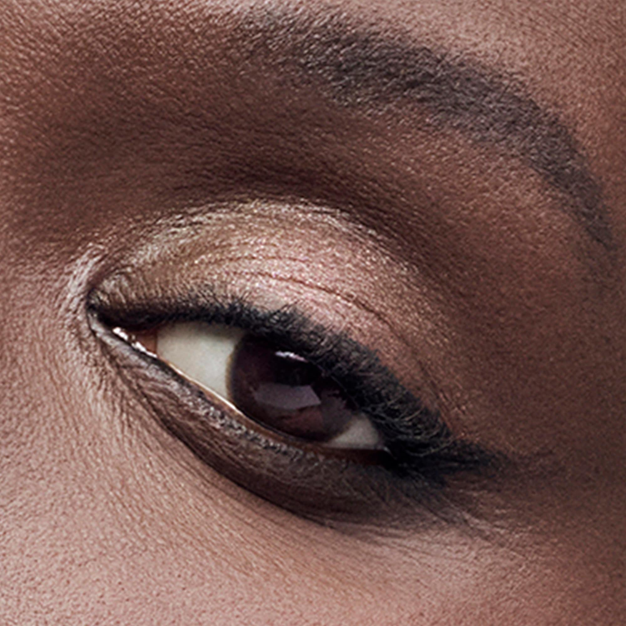 The Essential Eyeshadow Quad - Image 29