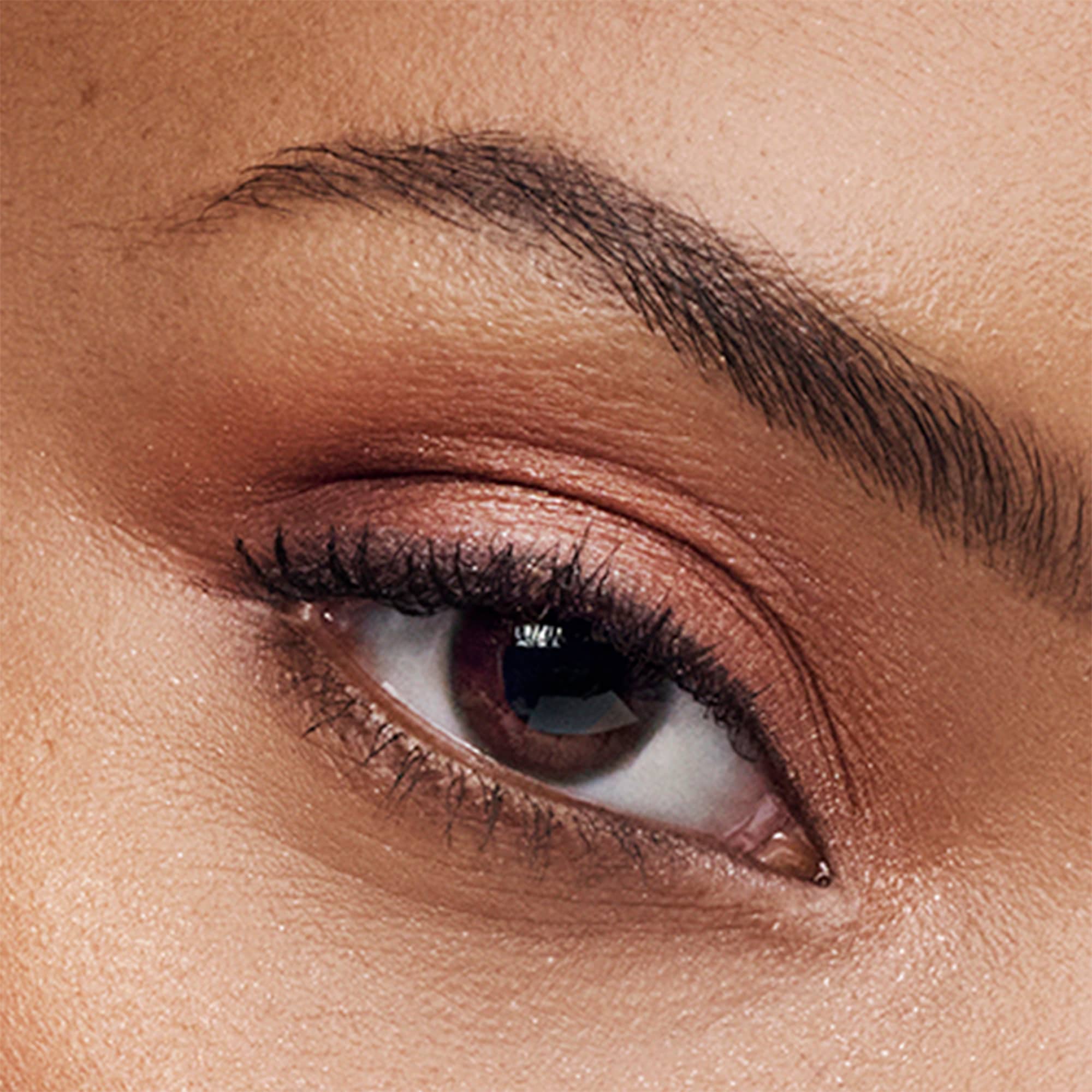 The Essential Eyeshadow Quad Refill - Image 14