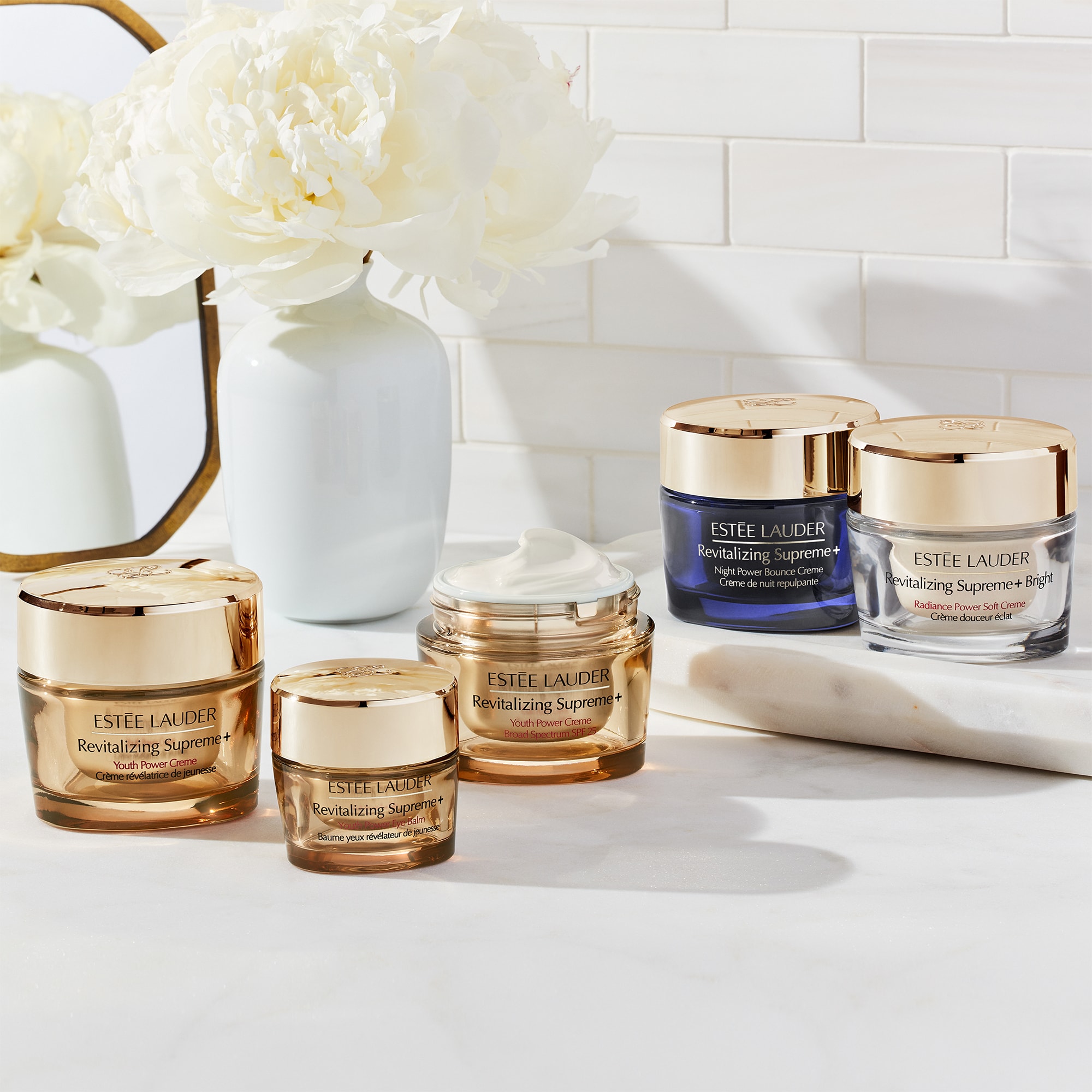 Revitalizing Supreme+ Bright Radiance Power Soft Creme Moisturizer - Image 6