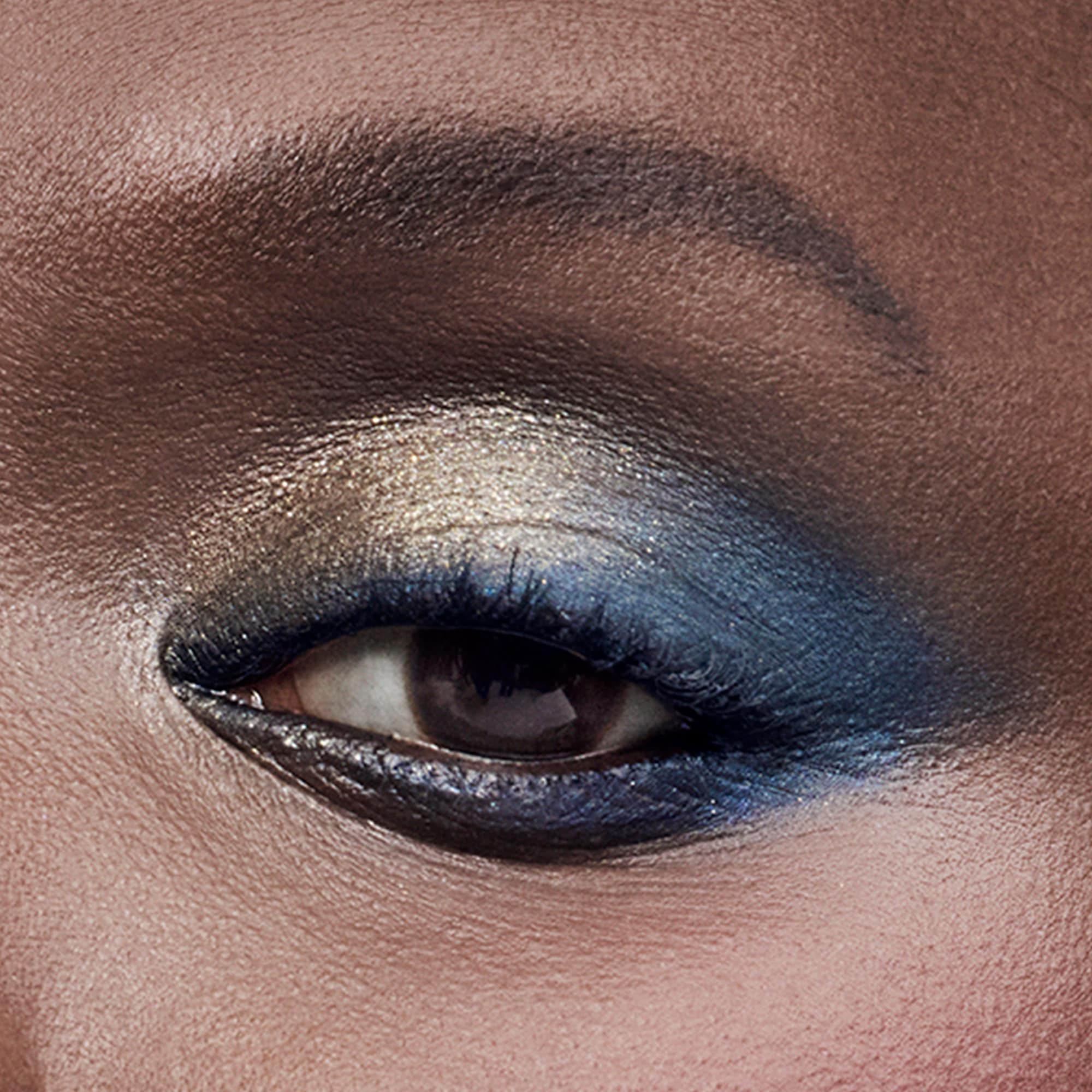The Essential Eyeshadow Quad - Image 17