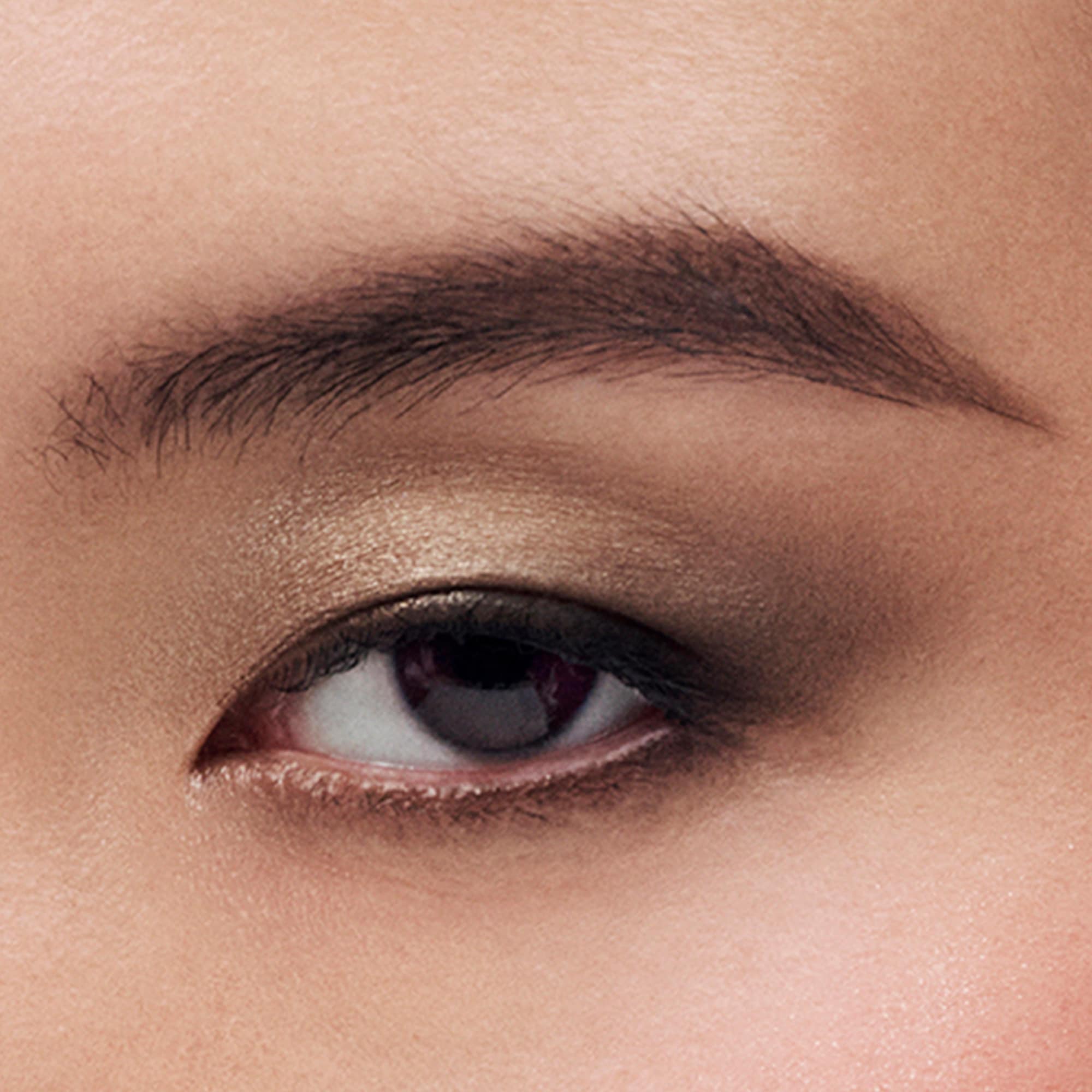The Essential Eyeshadow Quad Refill - Image 3